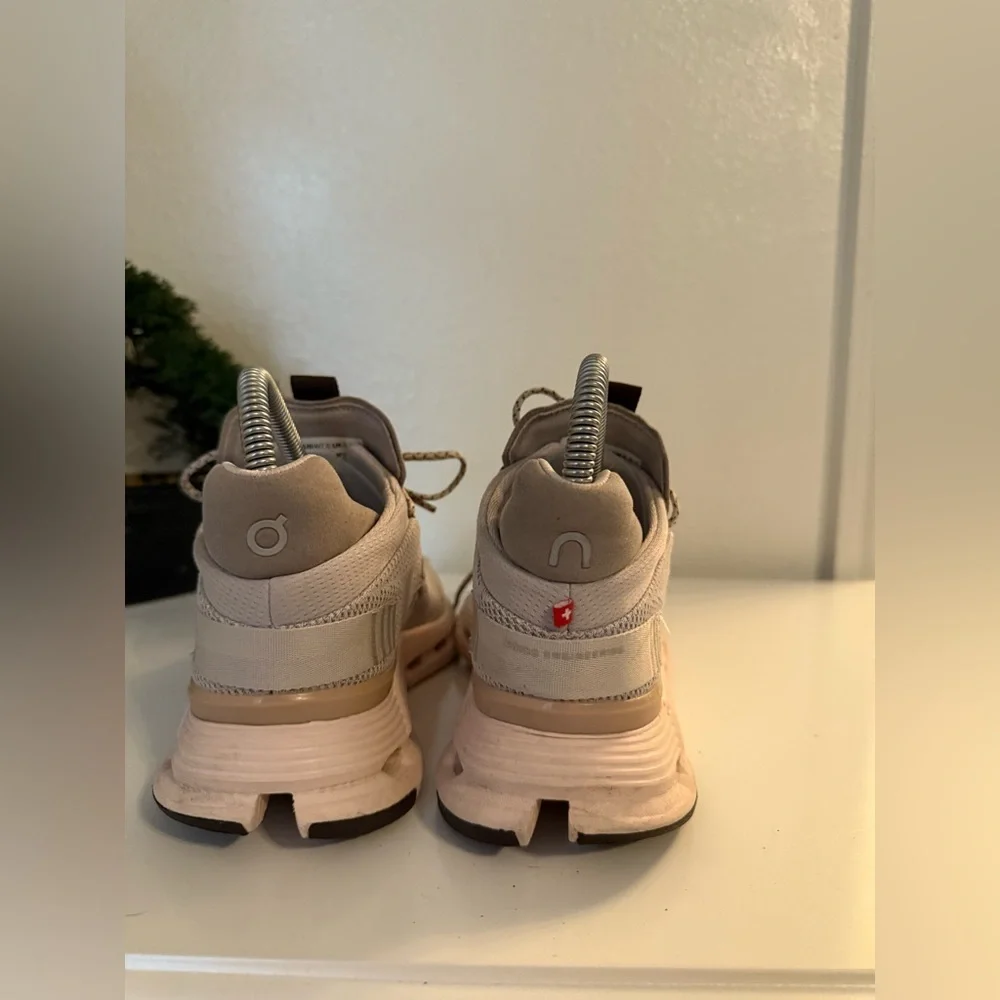 On Running Women's Light Gray and Pale Pink Cloudnova Sneakers - Picture 7 of 9